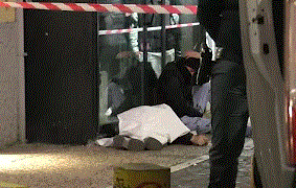 UBIJEN ISTAKNUTI PRIPADNIK ITALIJANSKE MAFIJE: <span style='color:red;'><b>Volpe</b></span>a (77) izrešetao plaćenik na skuteru! (UZNEMUJUĆI VIDEO)


